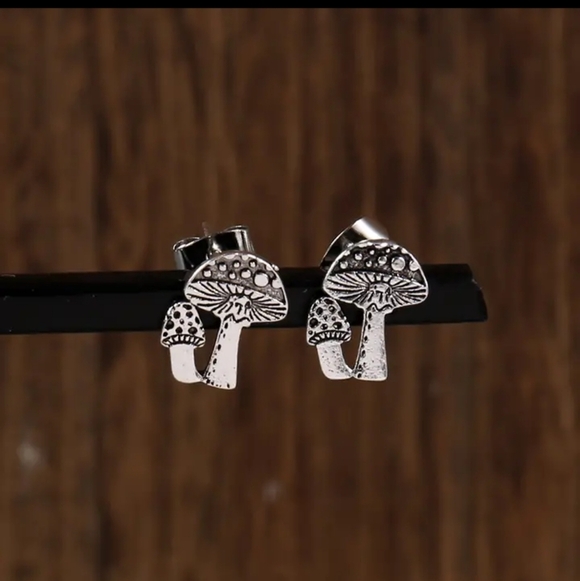 SILVER Mushroom stud earrings minimalist jewelry - Picture 2 of 5